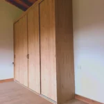 Clóset en Madecor RH instalado en vivienda campestre en Santa Elena, Medellín
