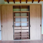 Clóset en Madecor RH instalado en vivienda campestre en Santa Elena, Medellín